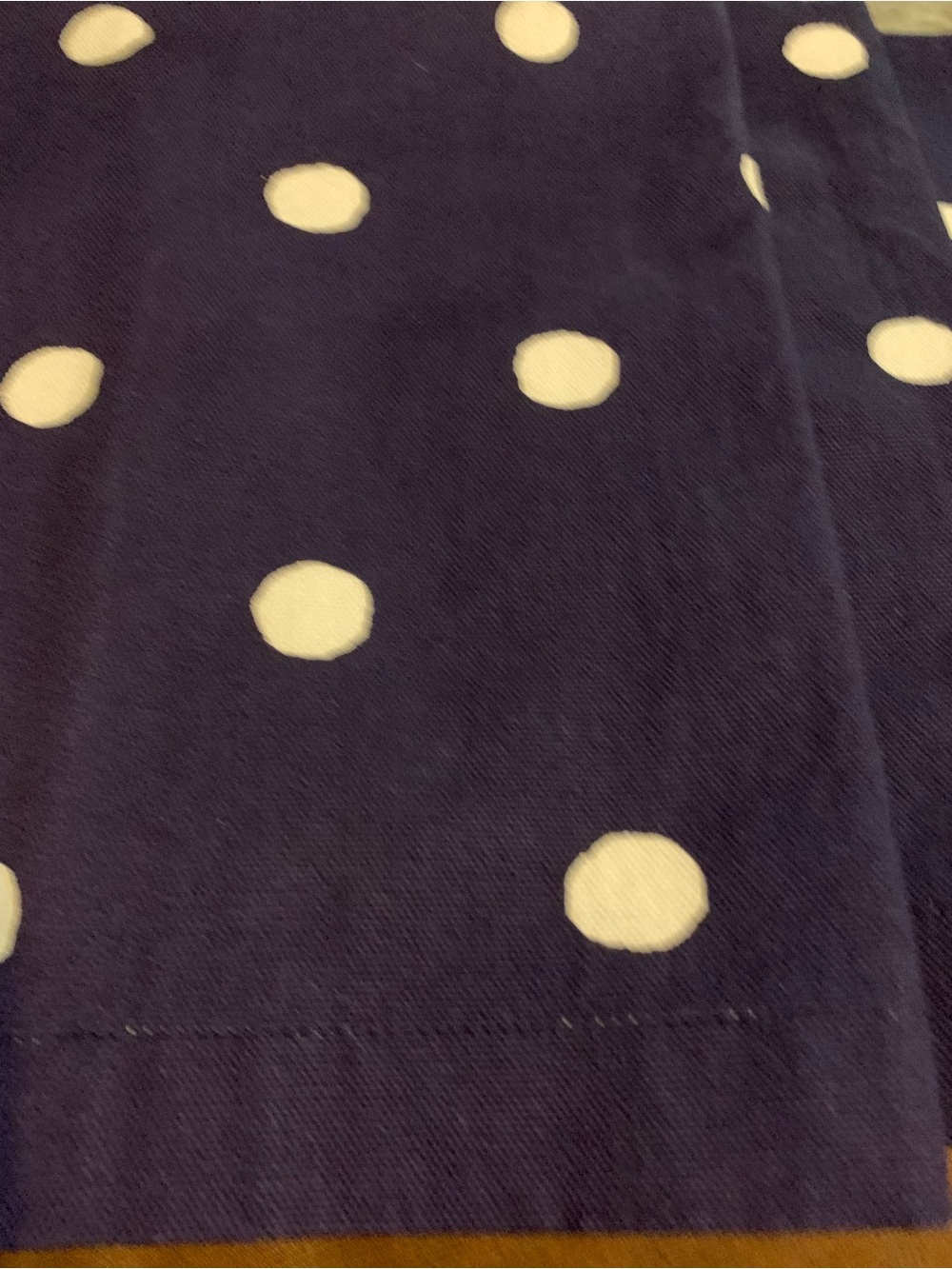 kate spade of New York Navy and White Polka Dot dinner napkin set of 4 - Picture 5 of 5